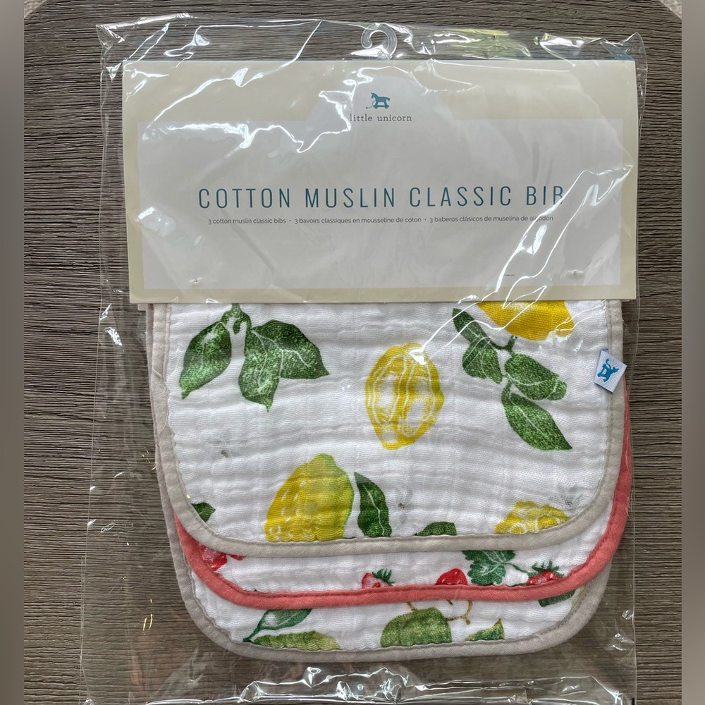 🆕 NWT Little Unicorn Set of 3 Bibs